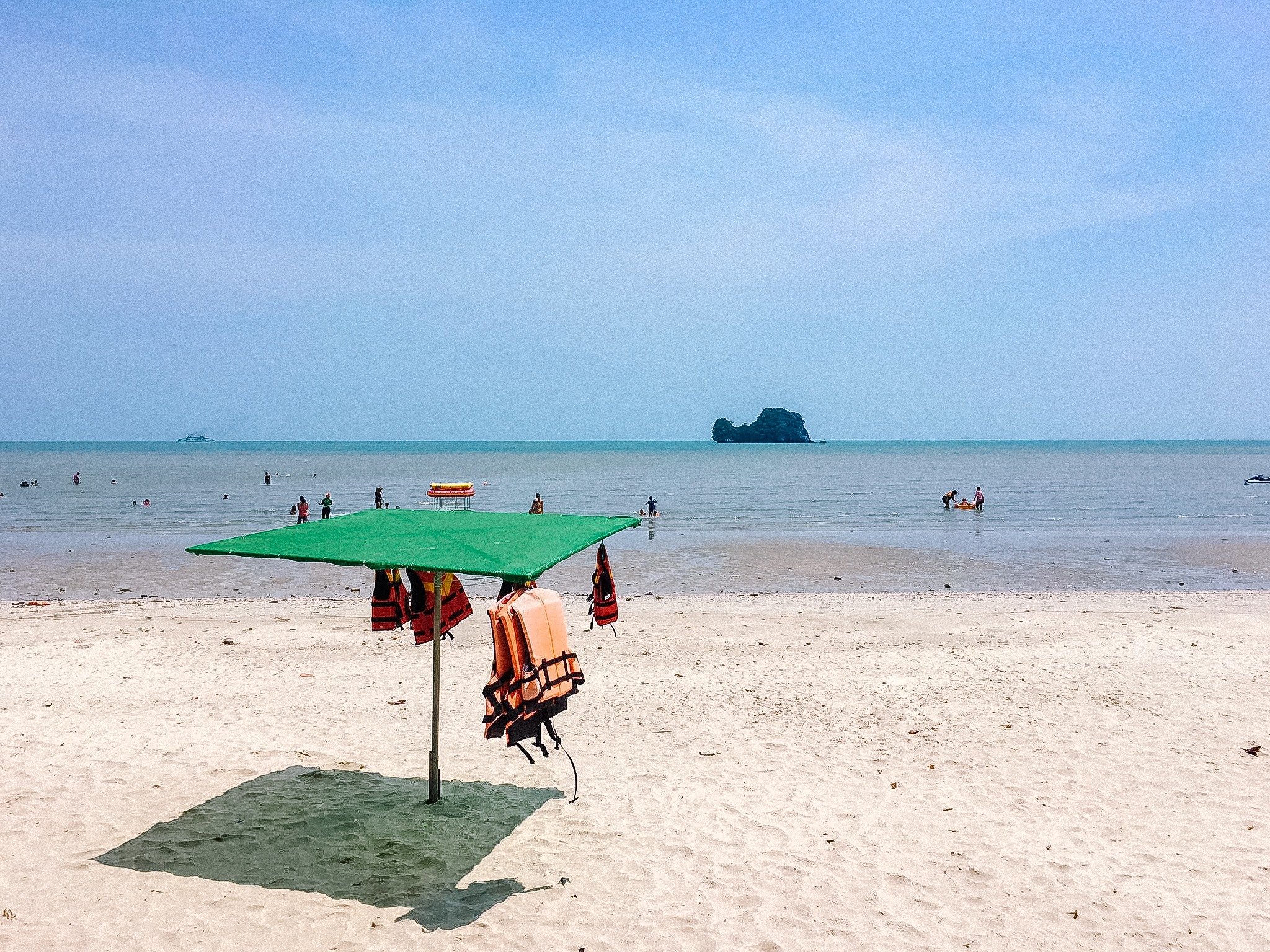 Nang Kam Beach 4